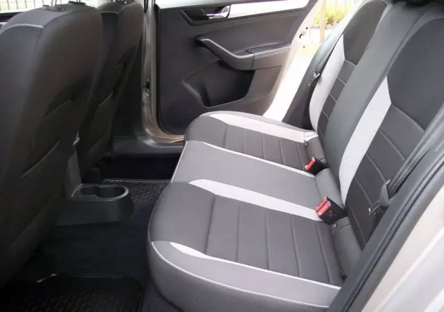 SKODA RAPID 1.0 TSI Ambition