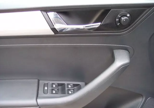 SKODA RAPID 1.0 TSI Ambition