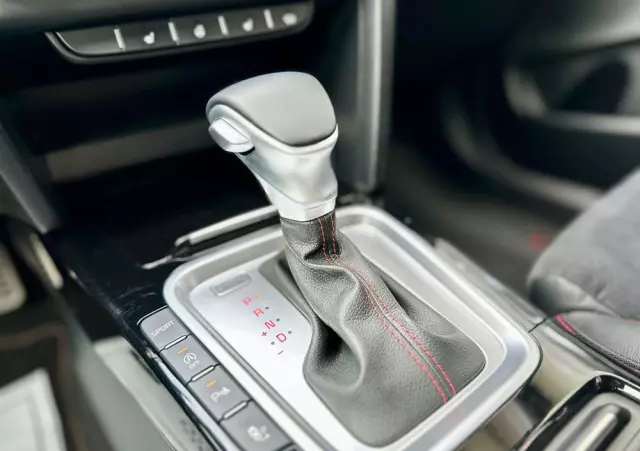 KIA ProCeed 1.6 T-GDI GT DCT