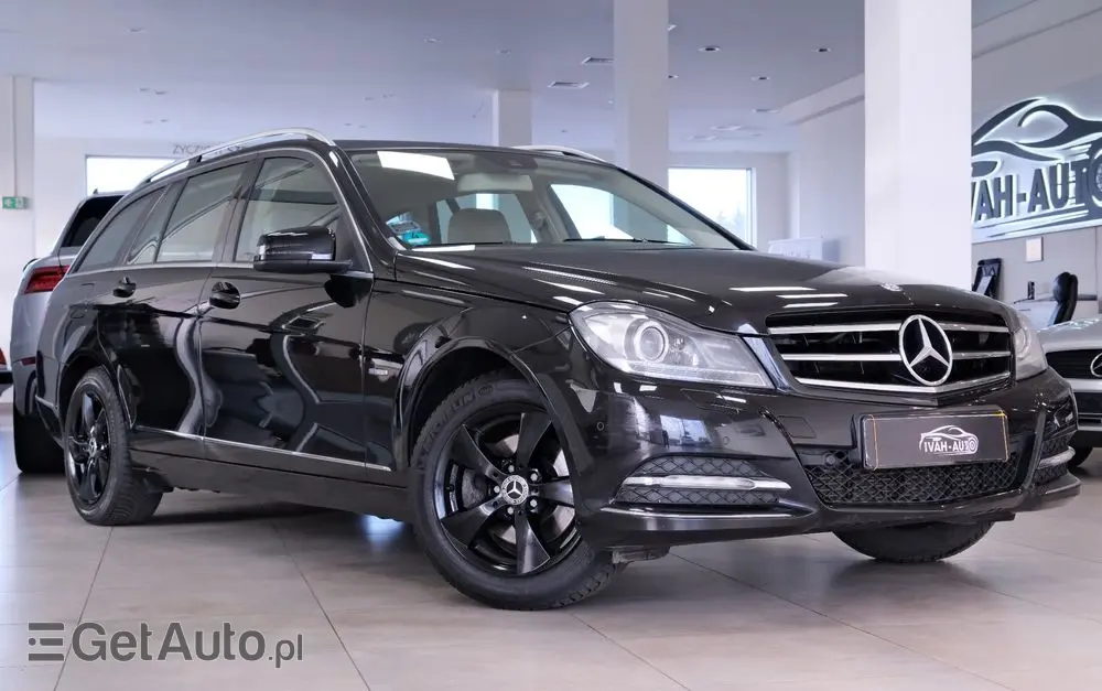 MERCEDES-BENZ Klasa C 200 CGI Automatik BlueEFFICIENCY Elegance