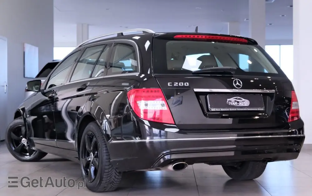 MERCEDES-BENZ Klasa C 200 CGI Automatik BlueEFFICIENCY Elegance