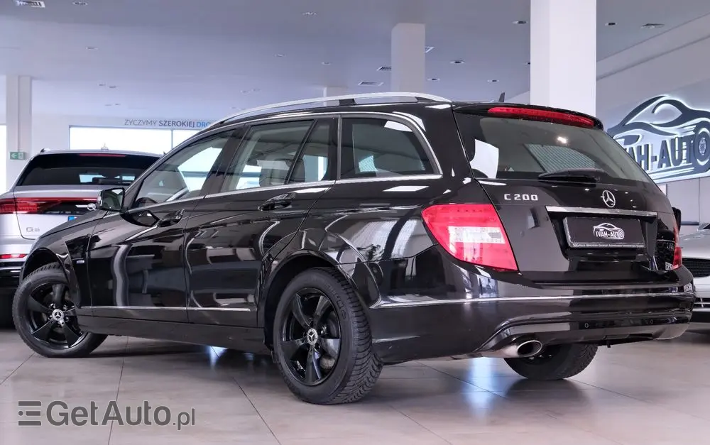 MERCEDES-BENZ Klasa C 200 CGI Automatik BlueEFFICIENCY Elegance