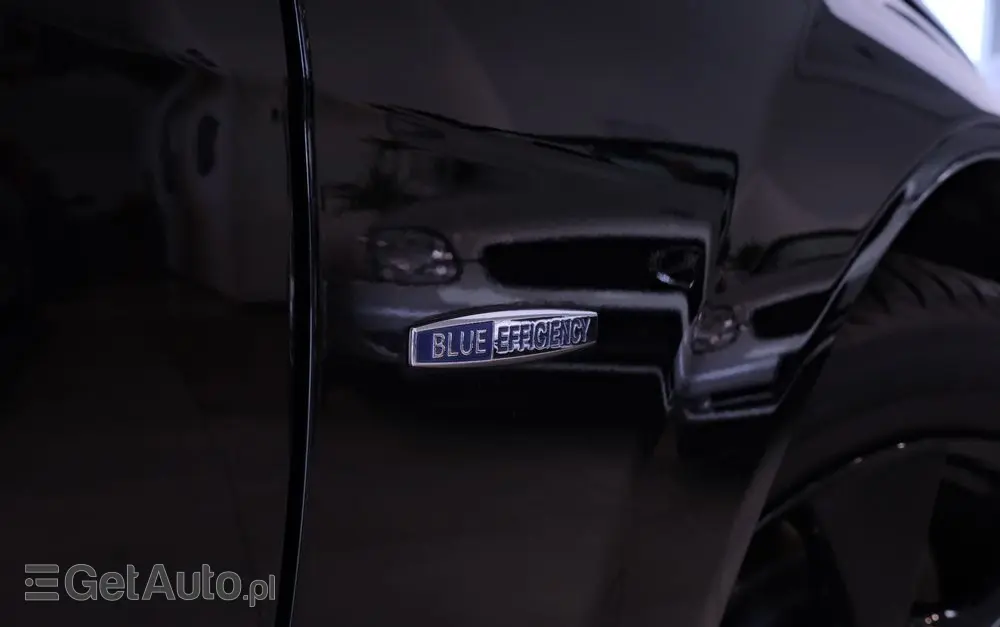 MERCEDES-BENZ Klasa C 200 CGI Automatik BlueEFFICIENCY Elegance
