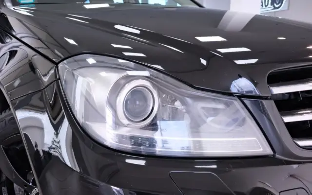 MERCEDES-BENZ Klasa C 200 CGI Automatik BlueEFFICIENCY Elegance