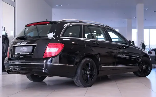 MERCEDES-BENZ Klasa C 200 CGI Automatik BlueEFFICIENCY Elegance