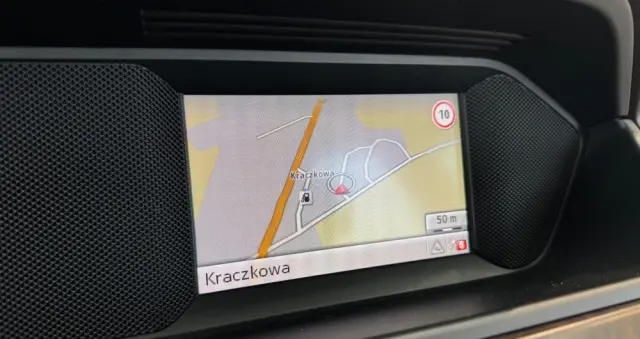 MERCEDES-BENZ Klasa C 200 CGI Automatik BlueEFFICIENCY Elegance