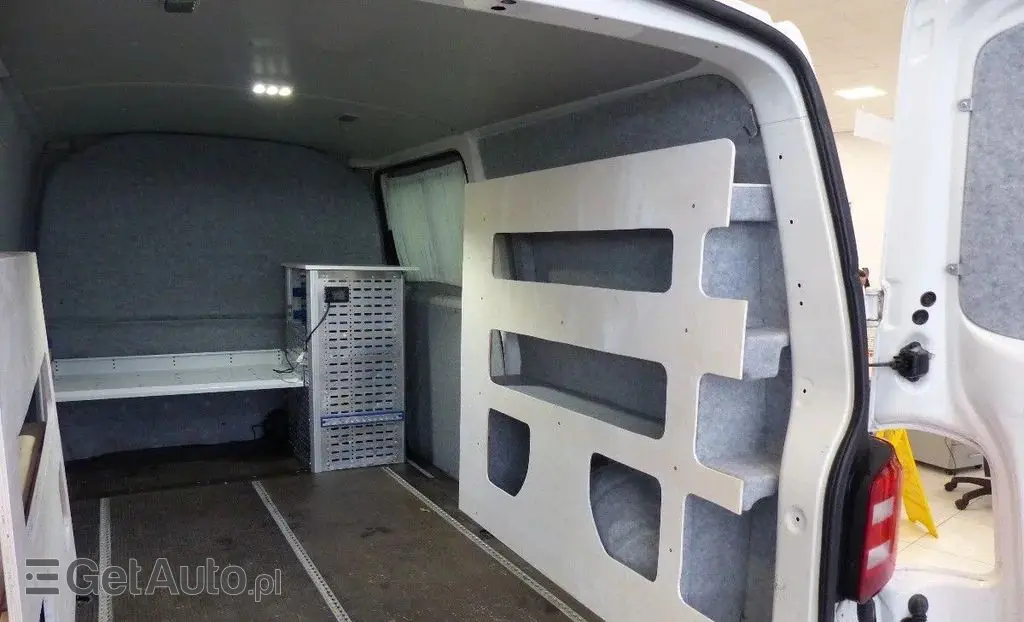 VOLKSWAGEN TRANSPORTER 