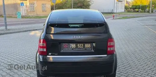 AUDI A2 
