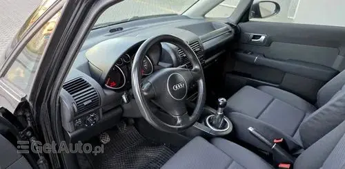 AUDI A2 
