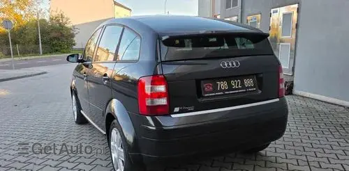 AUDI A2 