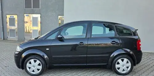 AUDI A2 