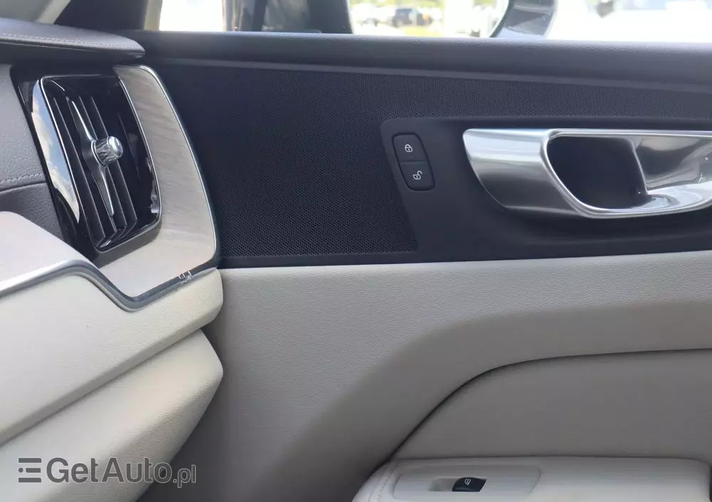 VOLVO XC 60 B4 D AWD Inscription