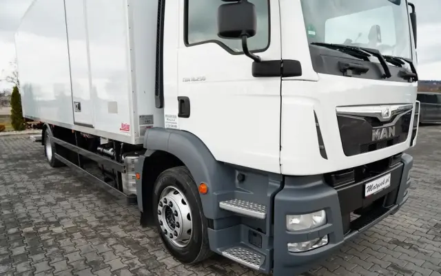 MAN TGM 12.290 / 4x2 / CHŁODNIA 7,8 M / AGREGAT THERMO KING T-1200 R / WINDA ZAŁADOWCZA / MUTLITEMPERATURA / DHOLLANDIA / SPROWADZONY 