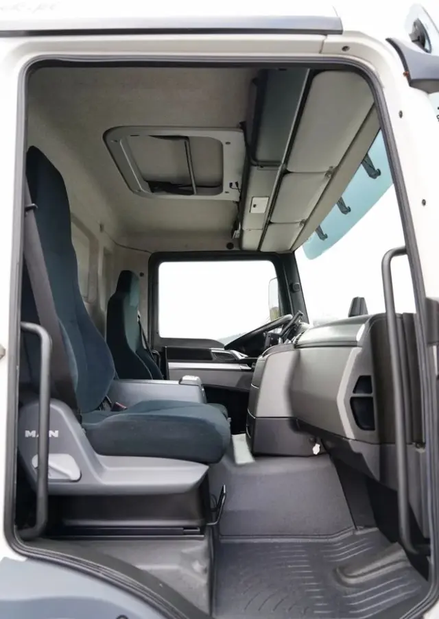 MAN TGM 12.290 / 4x2 / CHŁODNIA 7,8 M / AGREGAT THERMO KING T-1200 R / WINDA ZAŁADOWCZA / MUTLITEMPERATURA / DHOLLANDIA / SPROWADZONY 