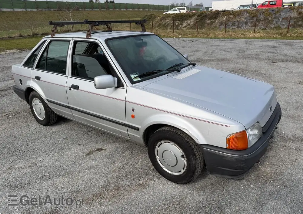 FORD Escort 