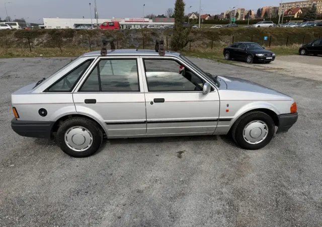 FORD Escort 