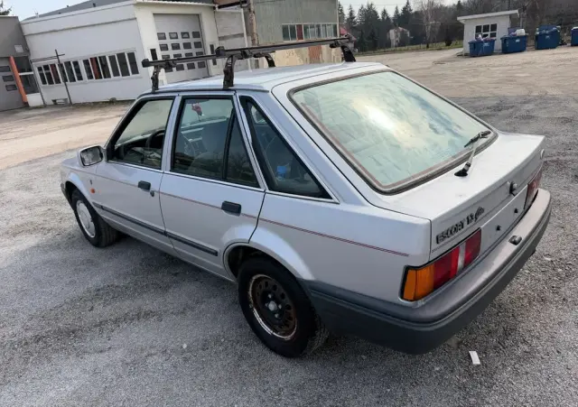 FORD Escort 