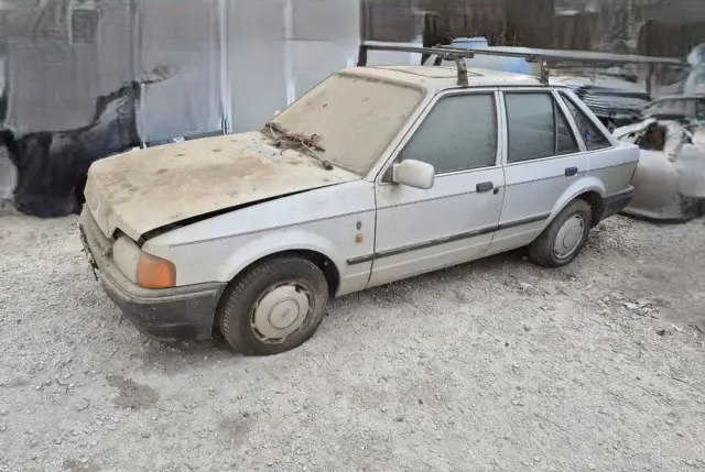 FORD Escort 