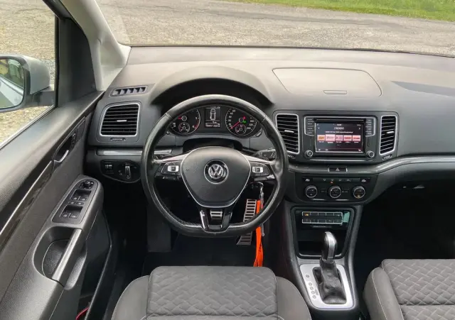 VOLKSWAGEN Sharan 2.0 TDI DSG (BlueMotion Technology) Highline