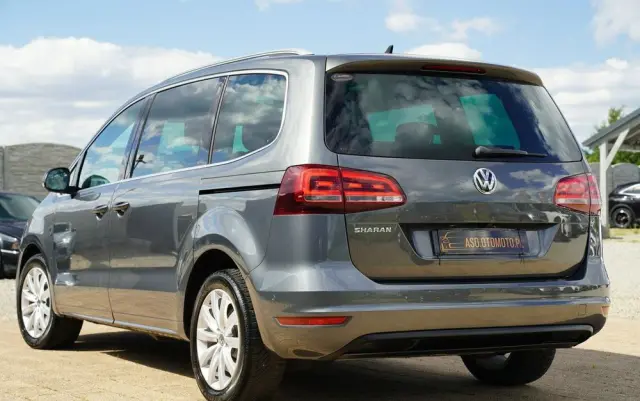 VOLKSWAGEN Sharan 