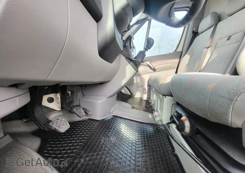 VOLKSWAGEN Crafter 2.5 tdi skrzynia 4.40m klima bez rdzy Serwisowany 