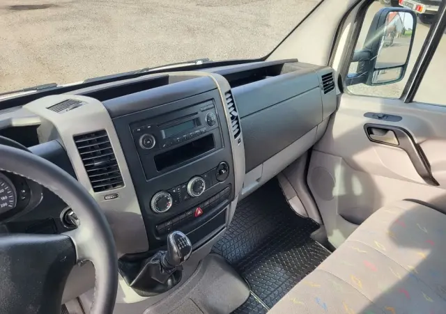 VOLKSWAGEN Crafter 2.5 tdi skrzynia 4.40m klima bez rdzy Serwisowany 