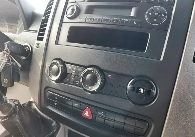 VOLKSWAGEN Crafter 2.5 tdi skrzynia 4.40m klima bez rdzy Serwisowany 