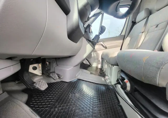 VOLKSWAGEN Crafter 2.5 tdi skrzynia 4.40m klima bez rdzy Serwisowany 