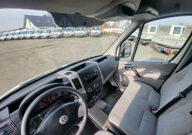 VOLKSWAGEN Crafter 2.5 tdi skrzynia 4.40m klima bez rdzy Serwisowany 