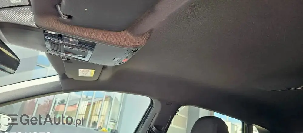 VOLKSWAGEN Polo 1.0 TSI R-Line