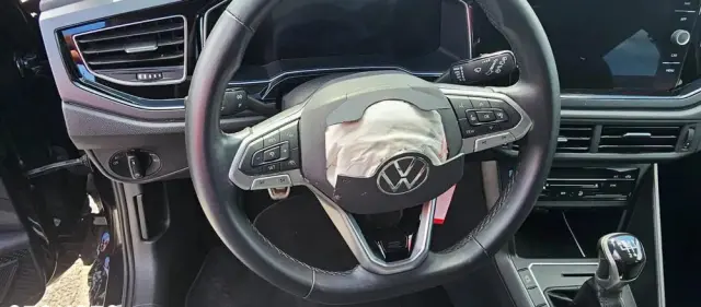 VOLKSWAGEN Polo 1.0 TSI R-Line