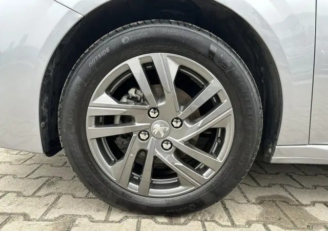 PEUGEOT 208 1.2 PureTech Like S&S