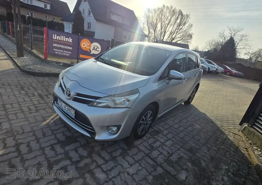TOYOTA Verso 1.8 5-Sitzer Life