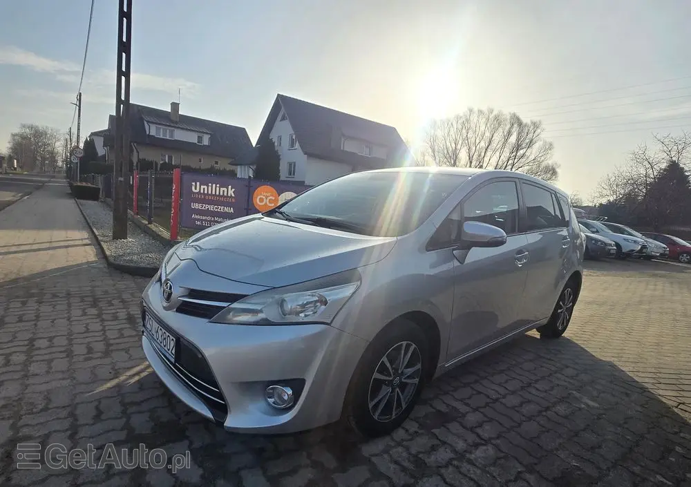 TOYOTA Verso 1.8 5-Sitzer Life
