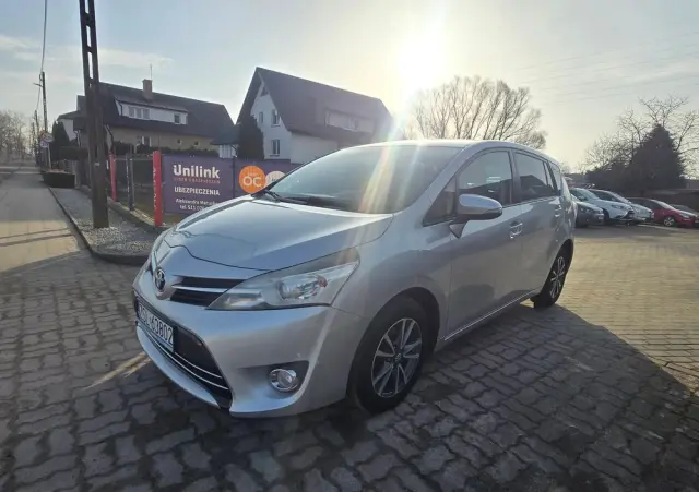 TOYOTA Verso 1.8 5-Sitzer Life