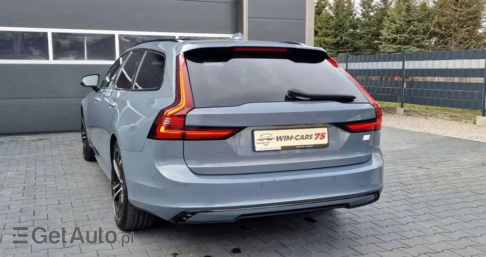 VOLVO V90 T8 AWD Plug-In Hybrid R-Design