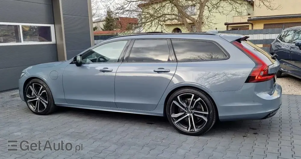 VOLVO V90 T8 AWD Plug-In Hybrid R-Design