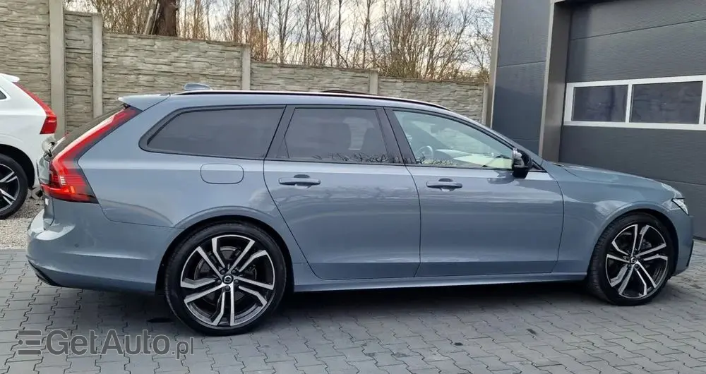 VOLVO V90 T8 AWD Plug-In Hybrid R-Design