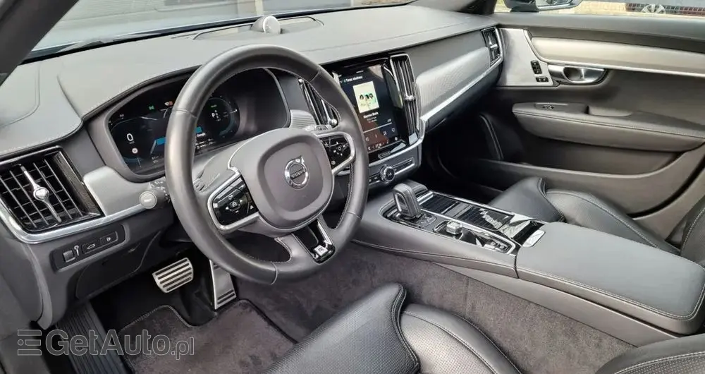 VOLVO V90 T8 AWD Plug-In Hybrid R-Design