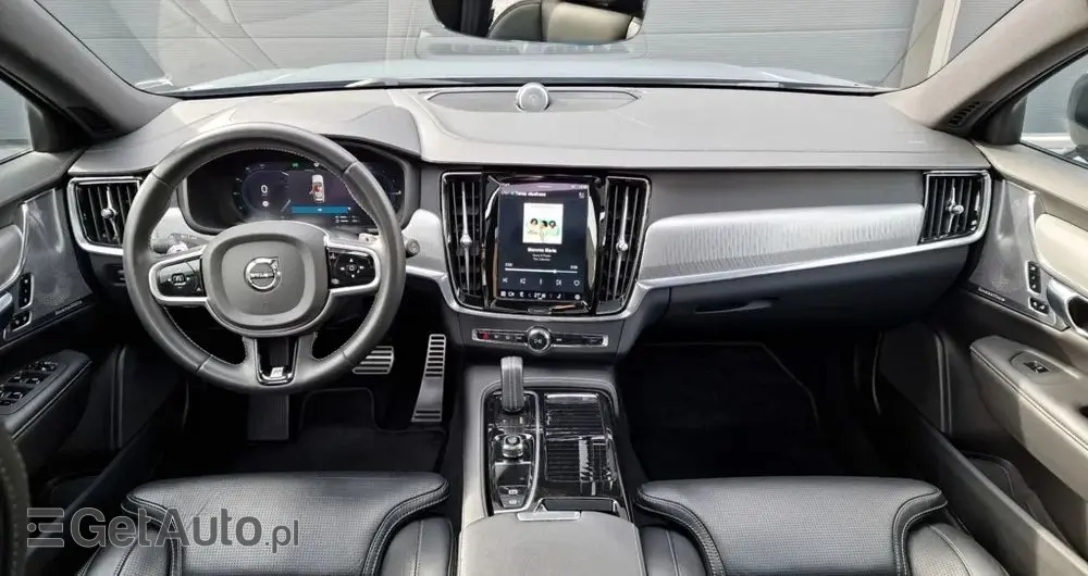 VOLVO V90 T8 AWD Plug-In Hybrid R-Design