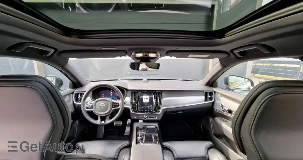 VOLVO V90 T8 AWD Plug-In Hybrid R-Design