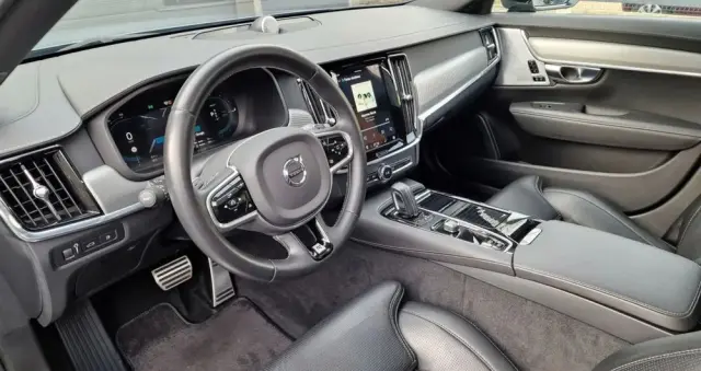 VOLVO V90 T8 AWD Plug-In Hybrid R-Design