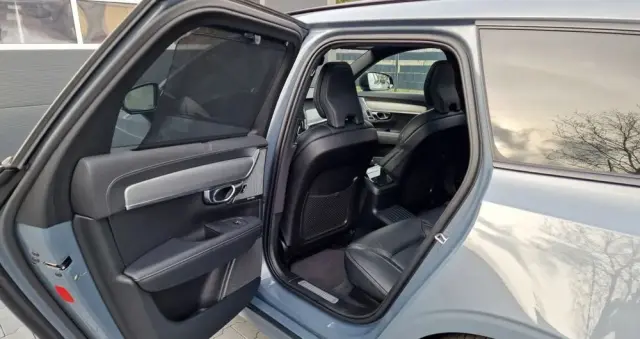 VOLVO V90 T8 AWD Plug-In Hybrid R-Design