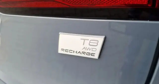 VOLVO V90 T8 AWD Plug-In Hybrid R-Design