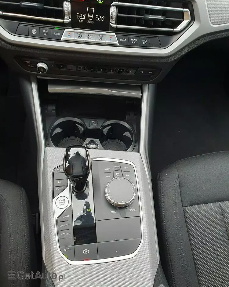 BMW Seria 3 318i Advantage