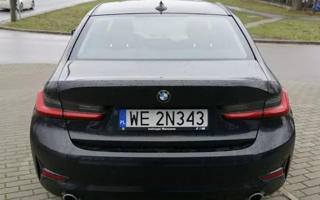 BMW Seria 3 318i Advantage