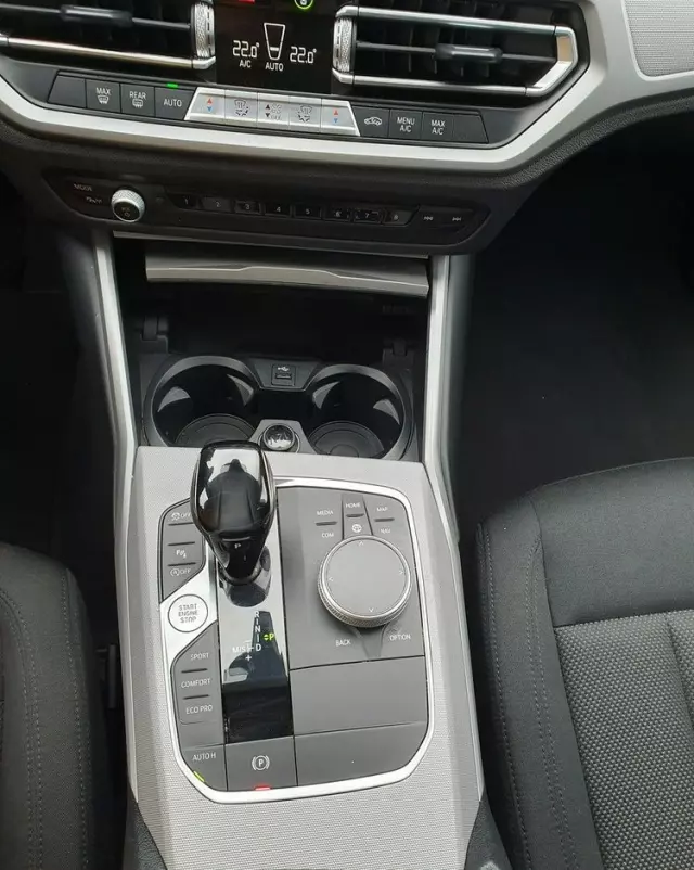 BMW Seria 3 318i Advantage