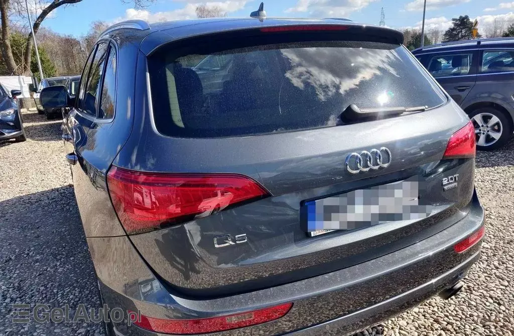 AUDI Q5 