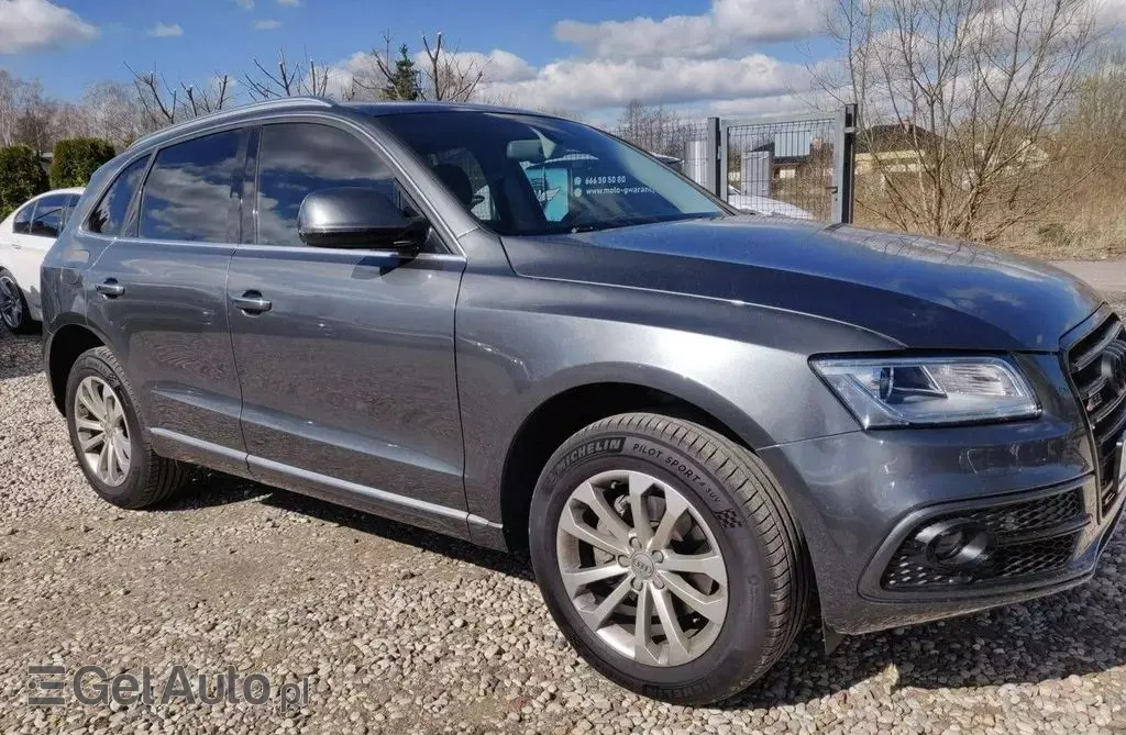AUDI Q5 