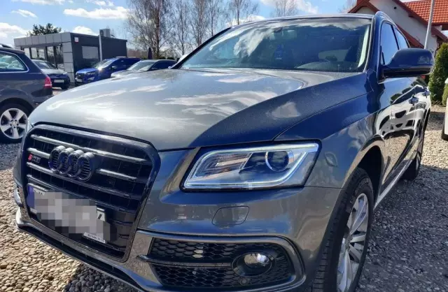 AUDI Q5 